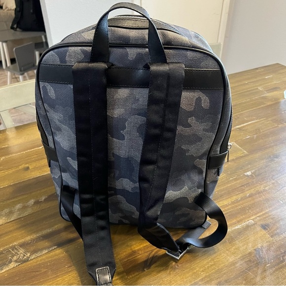 Michael Kors Jet Set Camo Backpack - Picture 3 of 15
